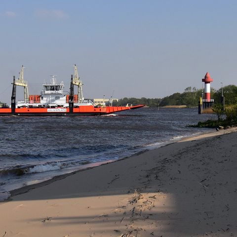Juliusplate und Fähre